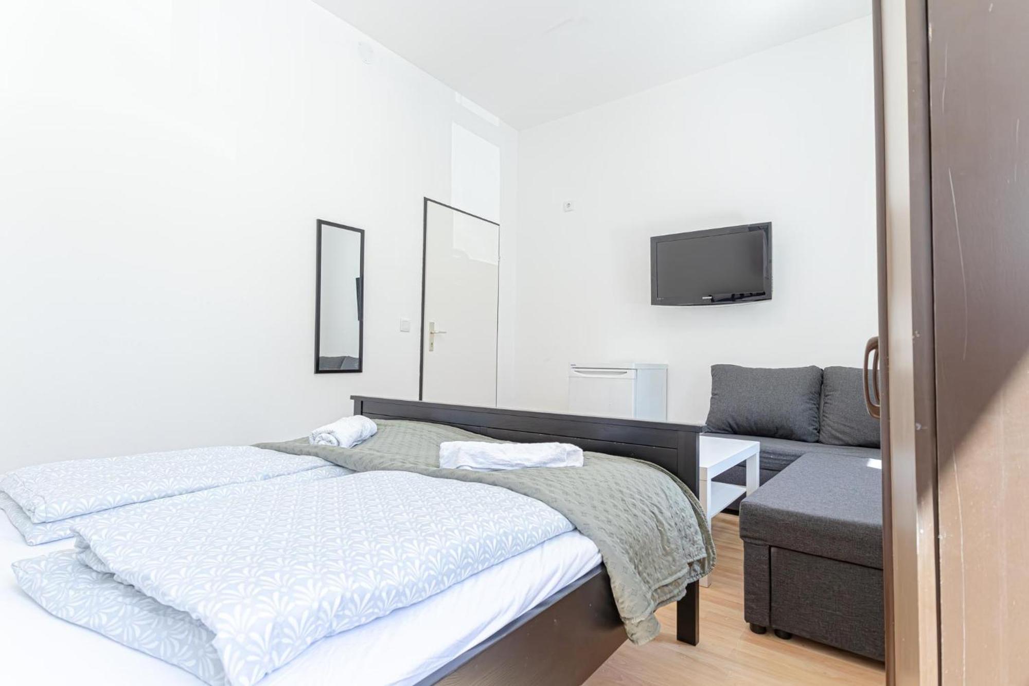 Loevly Shared 6Br With Garden Near Danube & Millenium City Viena Exterior foto